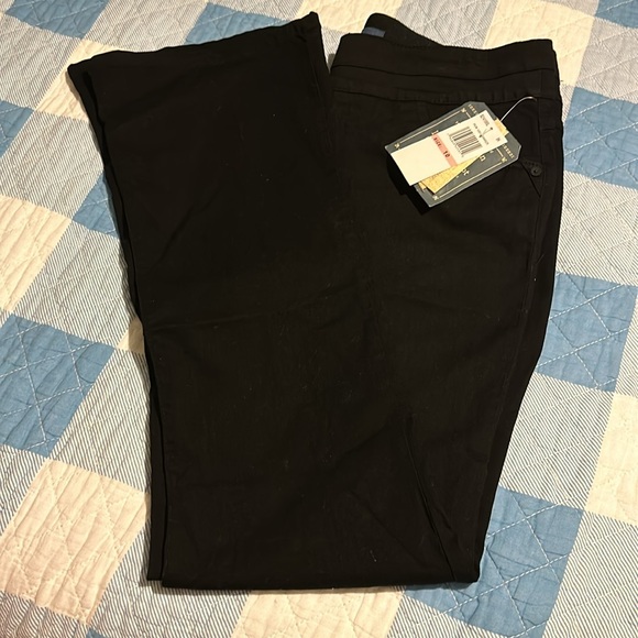 NWT Democracy "Ab"solution® Itty Bitty Bootcut Glider Jeans - Picture 9 of 16